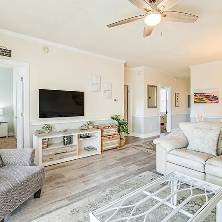 Cozy Myrtle Beach Condo With Community Pools And Golf